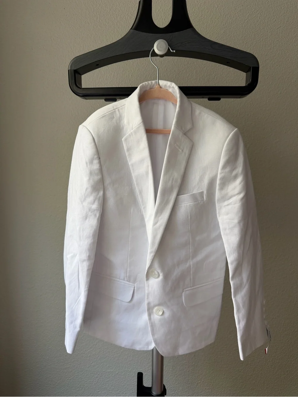 Calvin Klein Boys’ Textured Linen Suit Jacket and Pants White in Size 8
